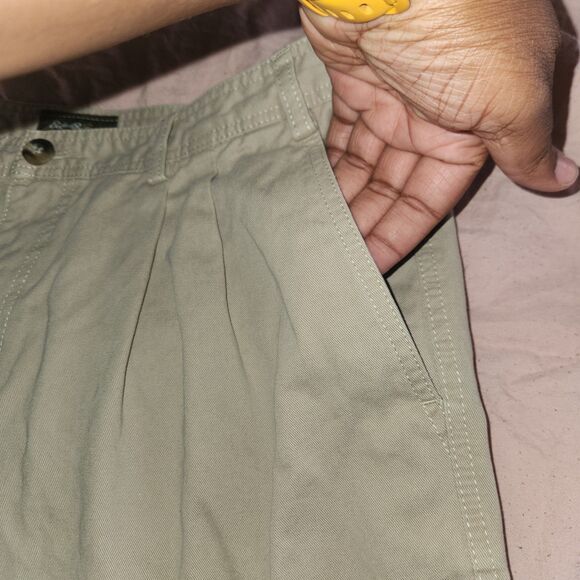 Eddie Bauer Shorts Mens Size 36 Tan Pleated Front Khaki Regular Length - Picture 3 of 4